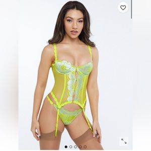 Savage Fenty Perfect Poppies Lace Bustier Garter Seashell Blue Poppylicious Lace